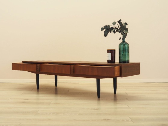Dänisches Sideboard mit Teakfurnier und drei Schubladen, 1970er Jahre – Kommoden, Wood (photo 4 of 10)