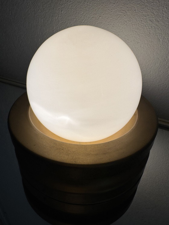 Image 1 of Kugellampe Opalinbasis vergoldet 70er Jahre