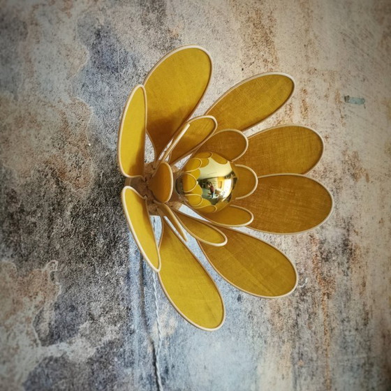 Image 1 of Flower wall lamp, Nénuphar model, 16 petals in rattan and linen (customizable shade)