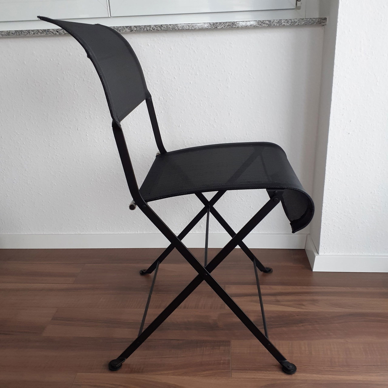 Second hand folding chairs new arrivals