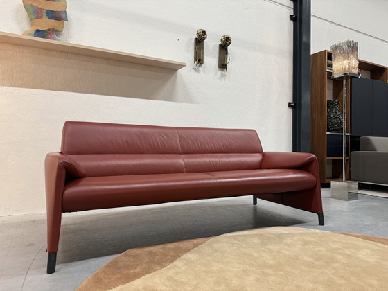 Image 1 of Leolux Felizia 3-Sitzer-Sofa, niedrig, rotes Leder