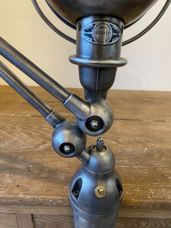 Image 1 of Lampe de bureau Jieldé jielde 2 bras de 40cm avec base étau graphite industriel Jean Louis Domecq 1950 vintage