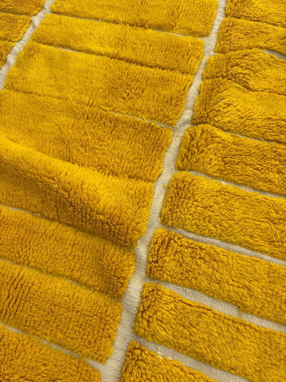 Geel Mrirt Marokkaans wollen tapijt 200x300 cm – Handgemaakt dik wollen Berber tapijt geweven door een (photo 7 of 10)