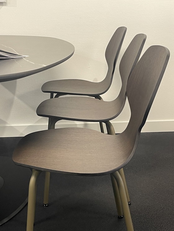 Image 1 of Leolux Pode Chiba Chairs Pure