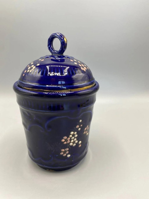 Antiker kobaltblauer Fayencetopf mit Deckel, mit Beeren verziert, um 1900 – decoratieve objecten (photo 2 of 6)