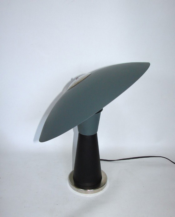 Image 1 of Une lampe de table classique des années 1960 dans le style "champignon".