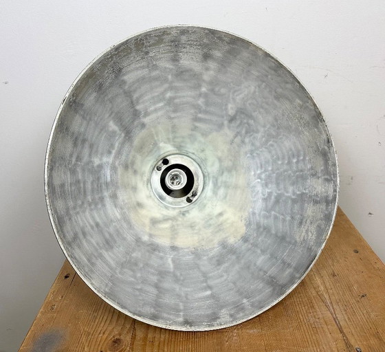 Image 1 of Graue industrielle Aluminium-Pendelleuchte von Polam Wilkasy, 1960er Jahre