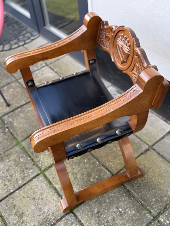 Image 1 of Sedia vintage in stile rinascimentale Savonarola