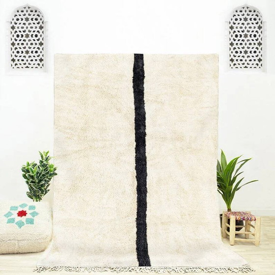 Alfombra bereber de lana pura, hecha a mano, 250x150 cm, fabricada en Marruecos. – Wool (photo 9 of 9)