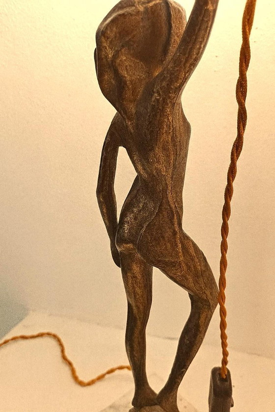 Image 1 of Lampada da tavolo italiana con scultura femminile in bronzo