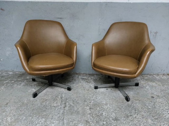 Mid-Century Swivel Chairs – Draaistoelen, Plastic (photo 19 of 39)
