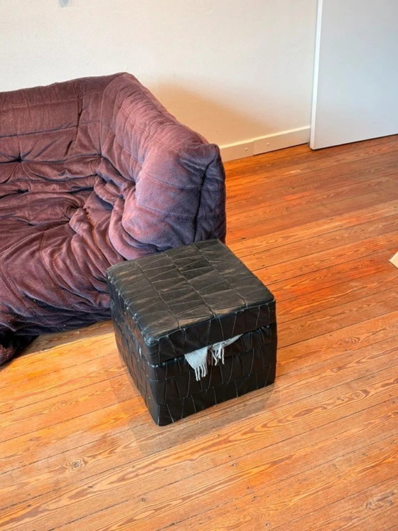 De Sede | Vintage patchwork poef / kist, Hockers en poefs, Hout, Leer, Zwart (foto 4 van 5)