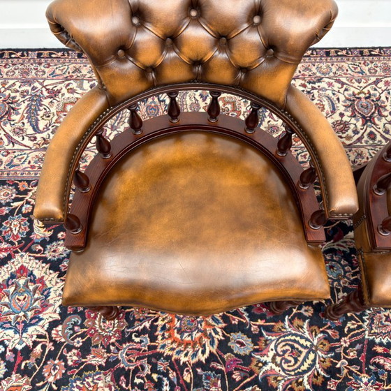 Set Klassische Englische Springvale Chesterfield Stühle – Sessel, Leather, Wood (photo 5 of 15)