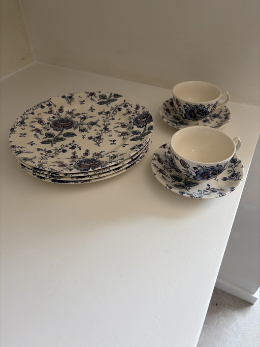 Johnson Brothers Rose Chintz blu (tazze da tè e piatti)