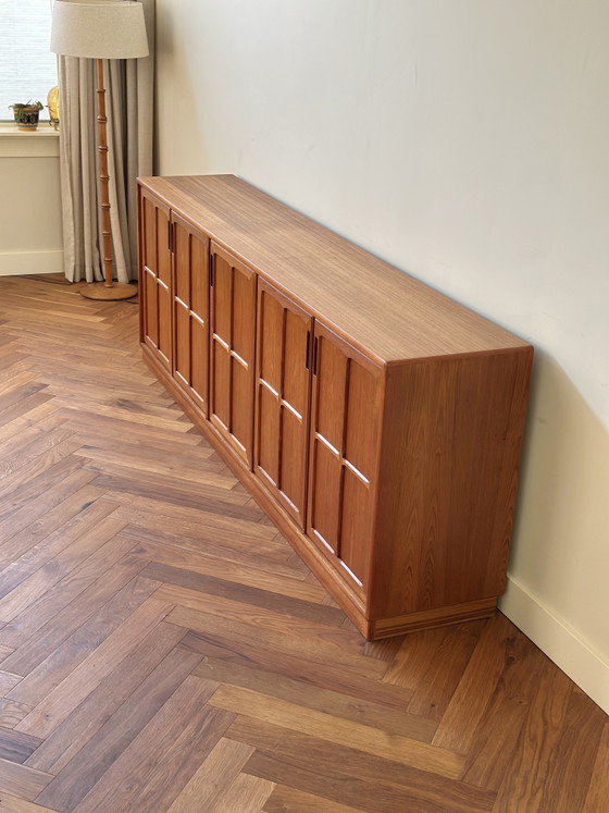 Image 1 of Buffet XXL vintage en teck, design danois, années 50/60/70