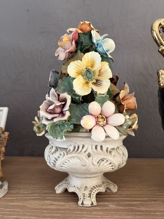 Image 1 of Vintage italien Schaal Op Voet avec fleurs deksel