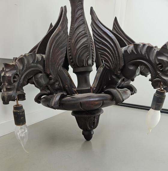 Image 1 of Lampadario gotico antico in rovere a 6 bracci