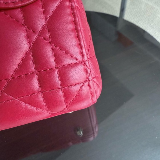 Image 1 of DIOR LADY MINI - PELLE DI AGNELLO CANNAGE ROSSO, DETTAGLI ORO, CINTURINO REGOLABILE