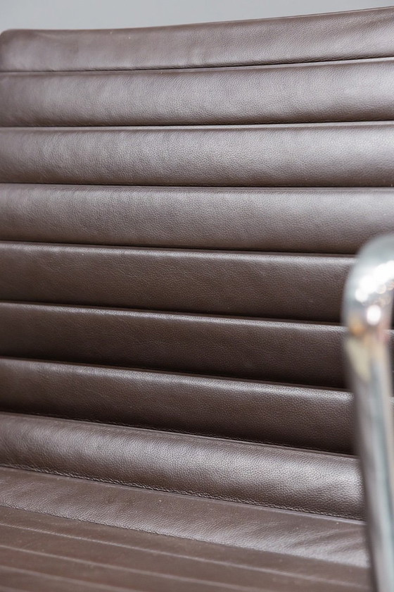 Image 1 of Sedia da ufficio Eames EA117, 1x