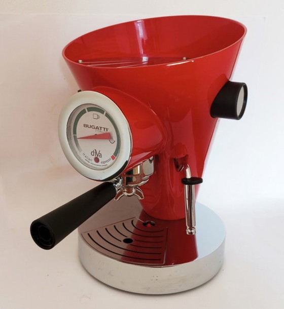 Image 1 of Máquina de café espresso Bugatti Diva roja diseñada por Andreas Seegatz