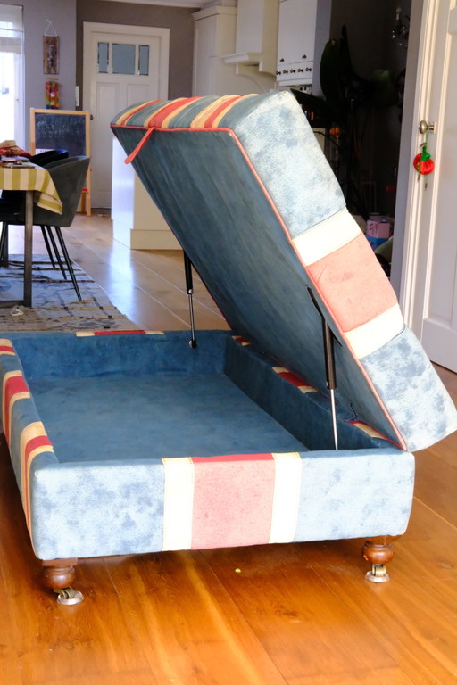Timothy Oulton- BENSINGTON Footstool Vintage Union Jack (the coffee table)