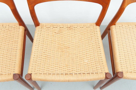 Image 1 of 4x chaises de salle à manger modèle 75 en teck par Niels Otto Møller pour J. L. Møller Möbelfabrik (années 1950)