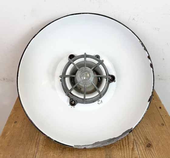 Image 1 of Lampada a sospensione industriale a gabbia in ghisa e smalto nero, anni '60