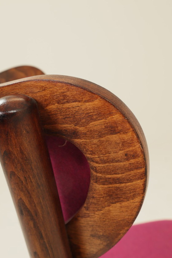 Image 1 of Vintage stoel van natuurlijk frambooskleurig wol en gebogen hout, 1960.