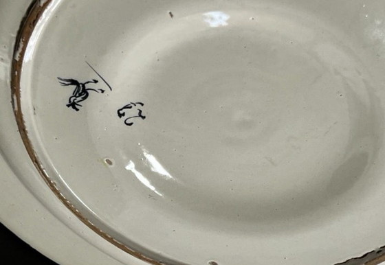 Image 1 of Grande assiette en porcelaine de Cantagalli, Italie, 19e siècle. Plat en majolique, style Urbino, peint à la main.