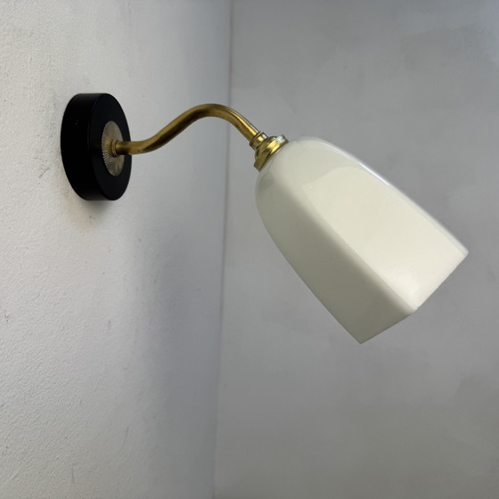 Image 1 of Vintage Opaline zwanenhals wandlamp