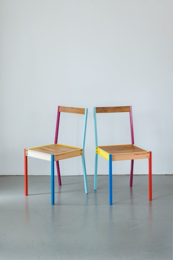 Image 1 of Ensemble de meubles modernes - table et chaises, design simple et chic par Klaus Ebbers