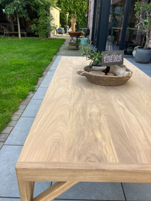 NOUVEAU ! Table Afrormosia