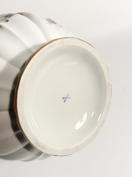 Vase cache-pot en porcelaine parisienne des années 1950 (photo 7 of 7)