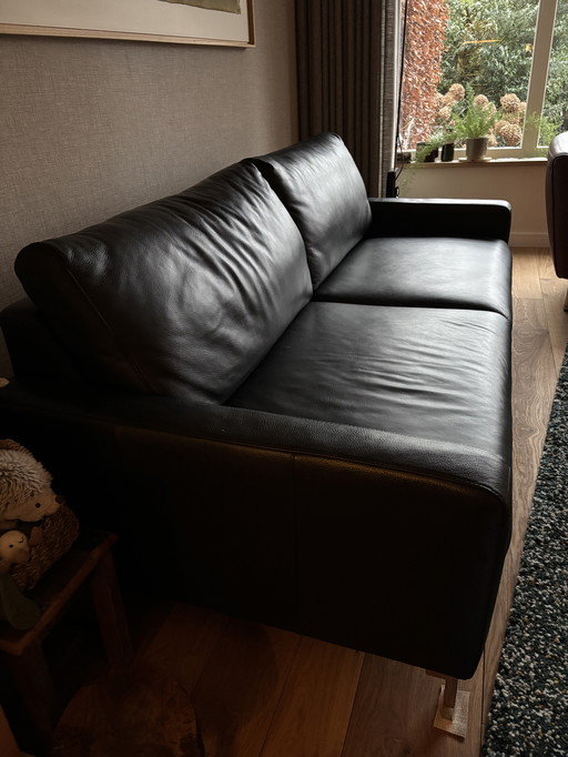 Divano Candy Intermezzo in pelle nera a 3 posti