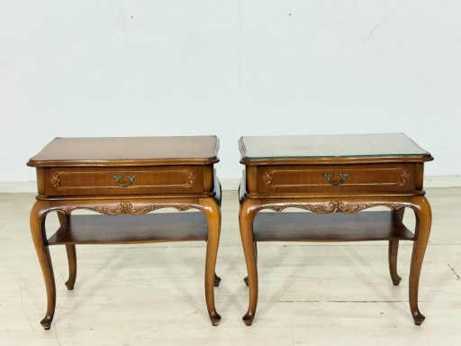 Chippendale nachtkastje / vintage bijzettafel / nachtkastje uit het midden van de vorige eeuw / jaren 60