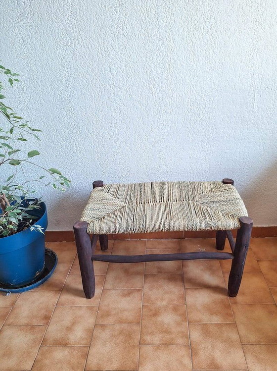 Panca marocchina in legno scuro con seduta in foglia di palma intrecciata – Panche (photo 2 of 8)