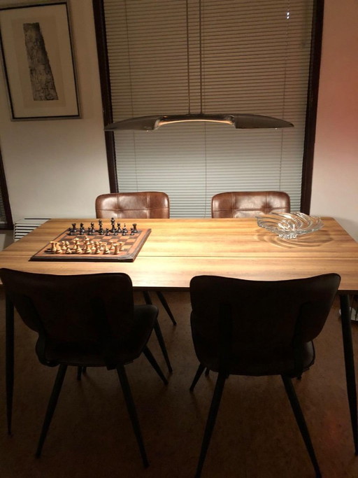 Suspension Jorge Pensi