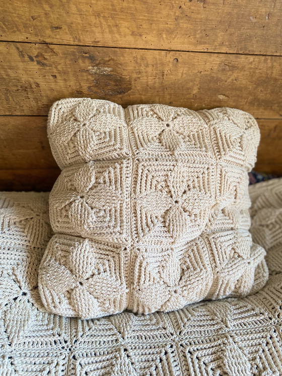 Image 1 of Couvre lit ancien