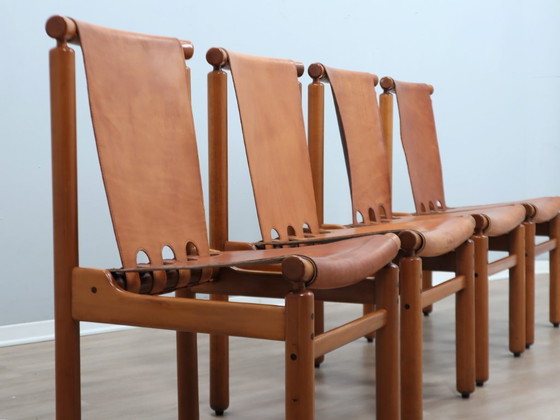 Image 1 of Juego de 4 sillas Ilmari Tapiovaara para La Permanente, de nogal y cuero, de la década de 1960.