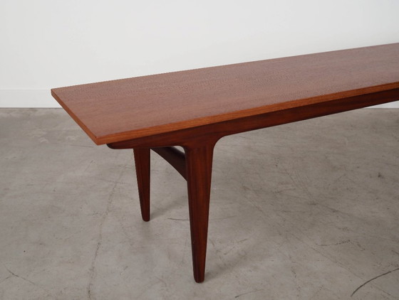 Image 1 of Eikenhouten dressoir, Deens design, jaren 70, productie: Denemarken