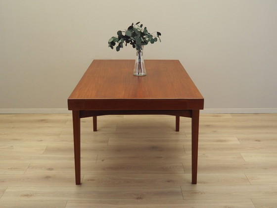 Image 1 of Table en teck, design danois, années 1970, production : Danemark