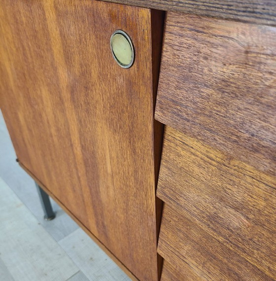 Image 1 of Credenza modernista in teak vintage degli anni '60 progettata da Louis Paolozzi