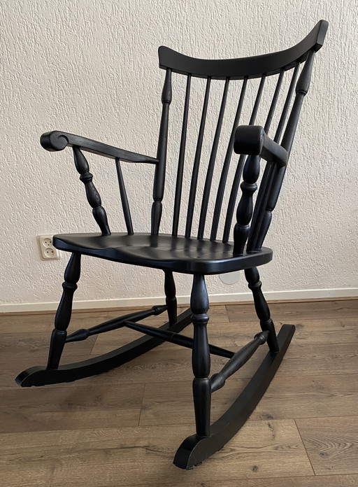 Skandinavischer Schaukelstuhl