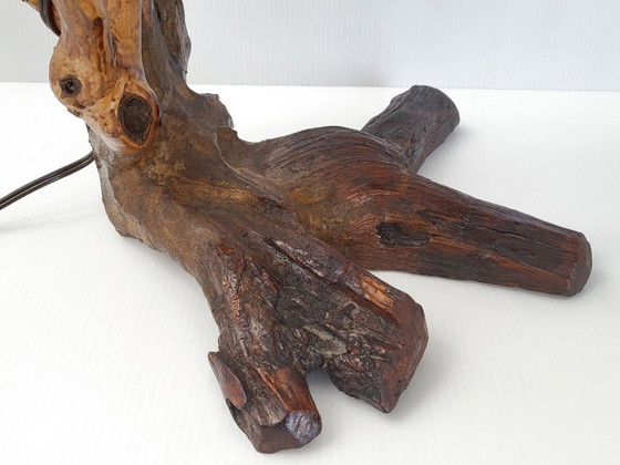 Image 1 of Vintage brutalistische tafellamp uit de jaren 70, gemaakt van organisch, plantaardig houtsnijwerk.