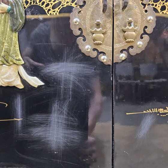 Vintage Chinese black lacquer cabinet (soapstone, mother-of-pearl) bohemian / oriental cabinet ^ bridal (photo 15 of 15)