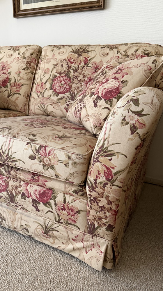 Image 1 of Twee prachtige Engelse banken met groot zitcomfort