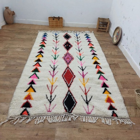 Image 1 of Auténtica alfombra bereber Azilal: 100 % lana natural, tejida a mano (266 × 150 cm)