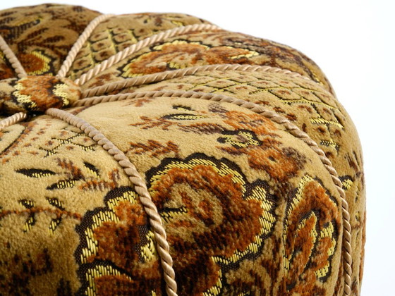 Image 1 of Originaler Pouf-Hocker von Jindrich Halabala aus dem Jahr 1958 – Hergestellt in Tschechien