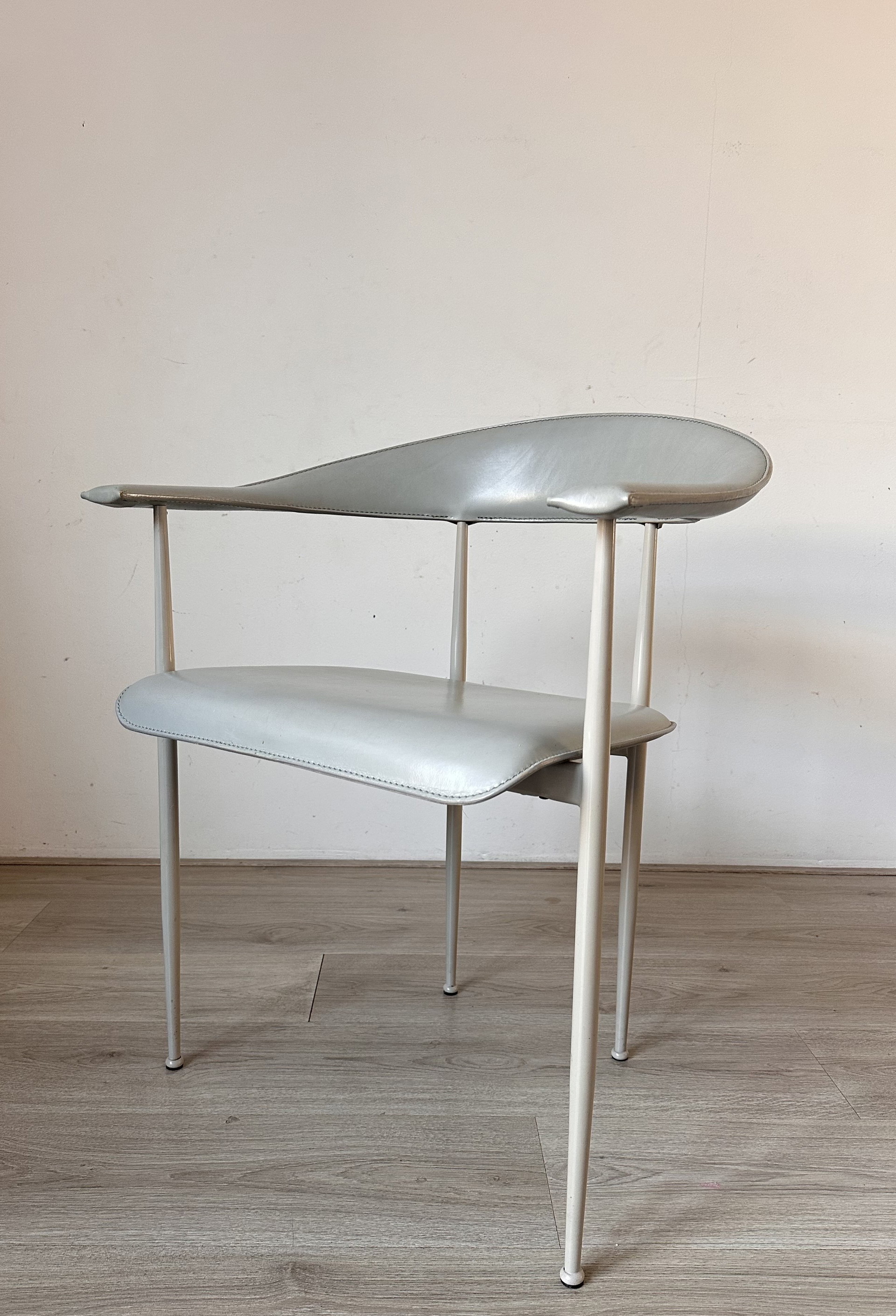 4x Fasem P40 design dining chairs | €1,495 | Whoppah