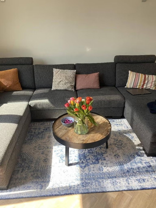Precioso sofá grande de 5 plazas (se vende por mudanza).